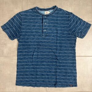 Faherty Sunwashed Henley Men’s Medium Blue Stripe Short Sleeve 3-Button